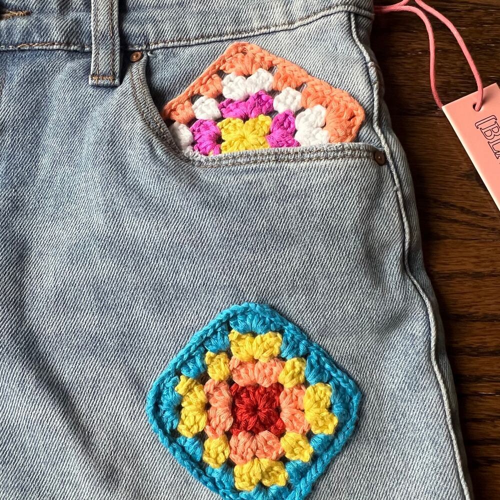 New Blank NYC Crochet Girl's Cut Off Jean Denim Shorts- 14 - Picture 5 of 6